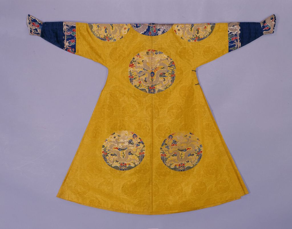 图片[2]-Bright yellow eight groups of colored clouds, golden dragon makeup, flower gauze single robe-China Archive